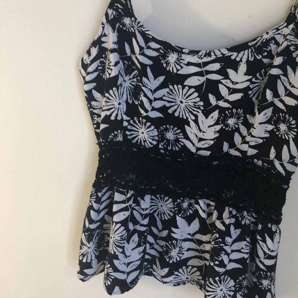 Floral Black and White Lace Peplum Crop Top! - Picture 2 of 8